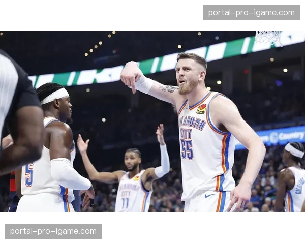 季后赛防守对决：雷霆进攻失误率排名第一，防守失误率排名第二